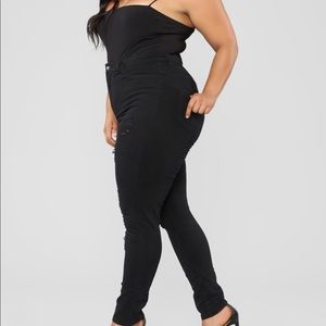 Fashion Nova Curve Jeans